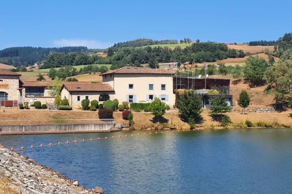 Joli Gite Rural Dans Un Havre De Paix Saint-Bonnet-le-Troncy エクステリア 写真
