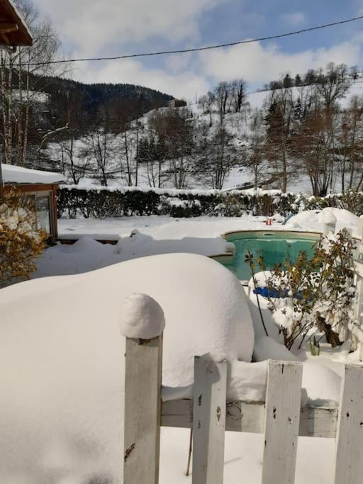Joli Gite Rural Dans Un Havre De Paix Saint-Bonnet-le-Troncy エクステリア 写真