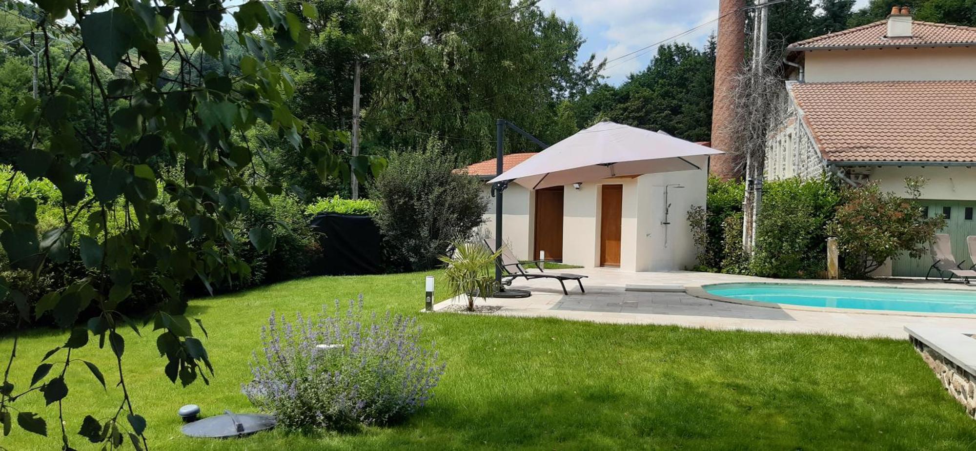 Joli Gite Rural Dans Un Havre De Paix Saint-Bonnet-le-Troncy エクステリア 写真